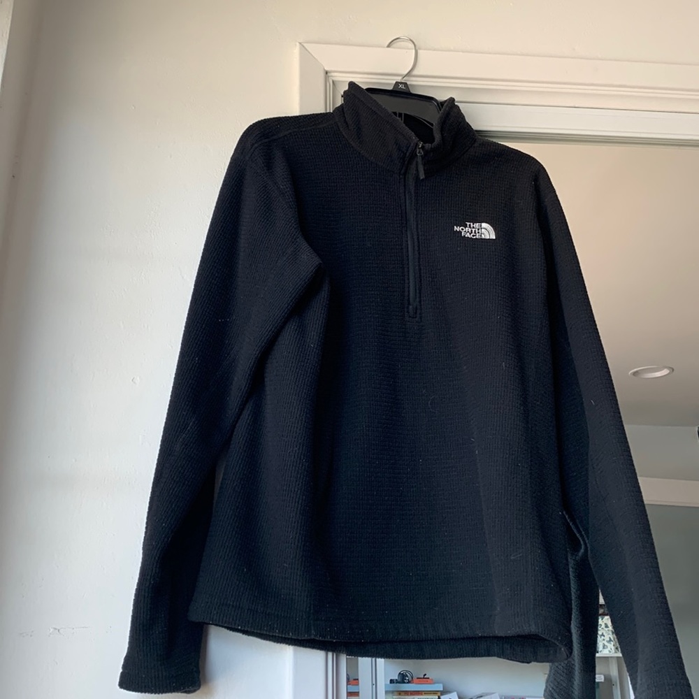 North face sz M black pullover